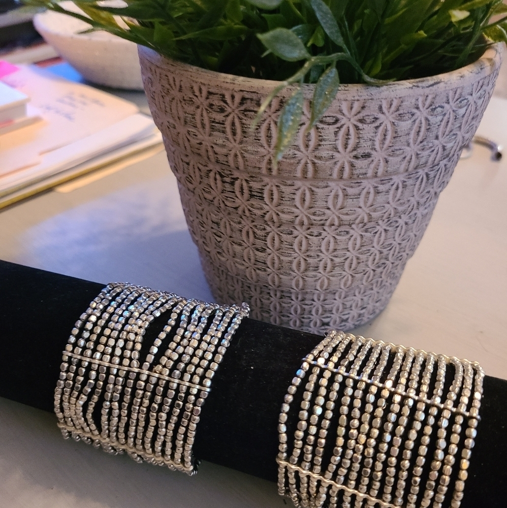 Costume bracelets (2) - Picture 1 of 4